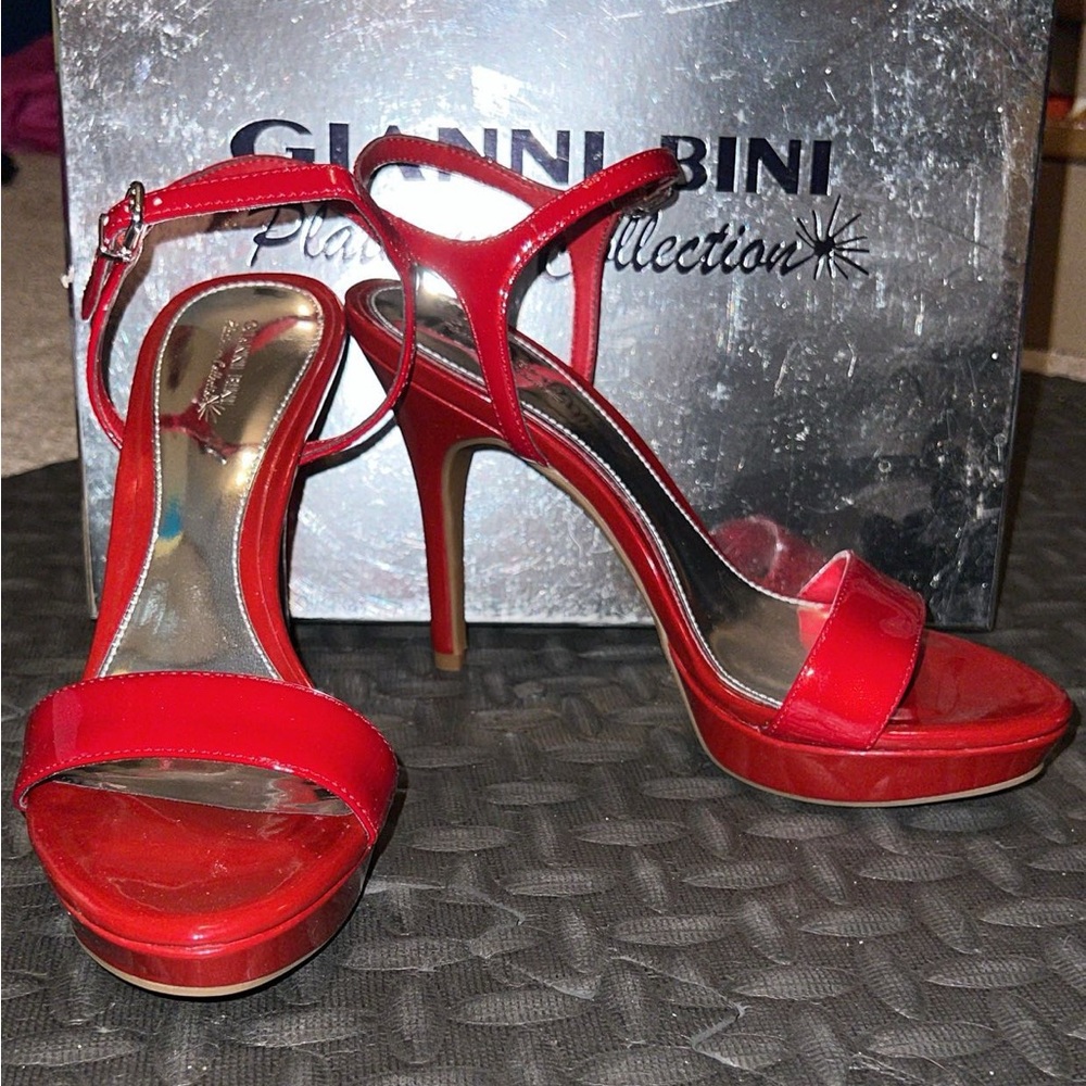Gianni Bini Vibrant Red Platform Heels